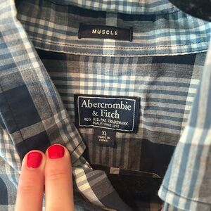 XL A&F button down